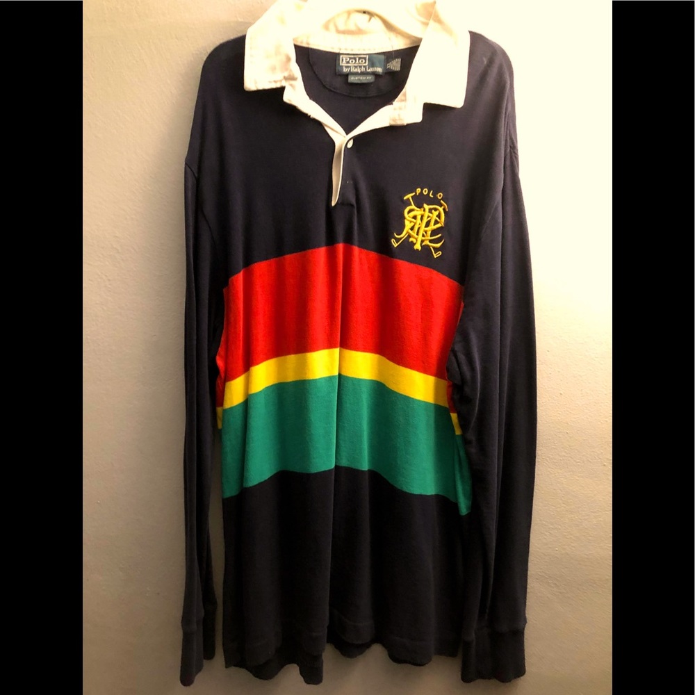 I’m selling a polo golf sweater!!!